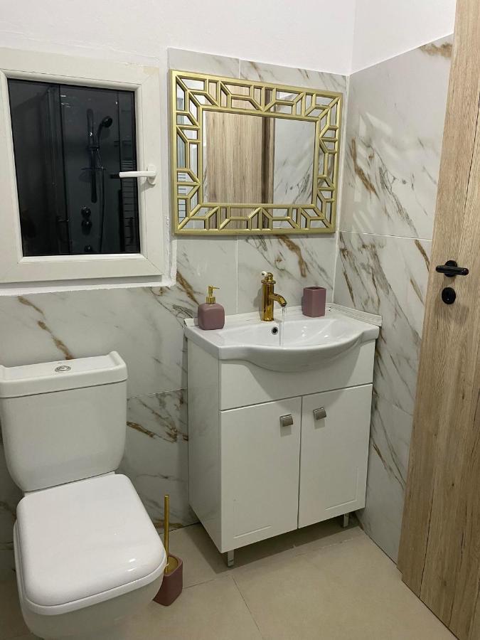 Popi'S Apartment Goniai Екстер'єр фото