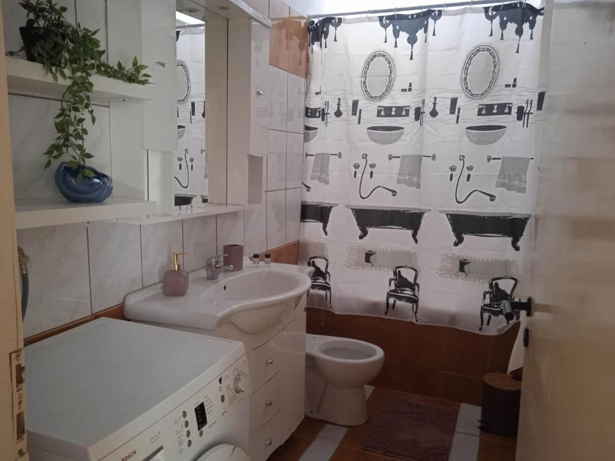 Popi'S Apartment Goniai Екстер'єр фото