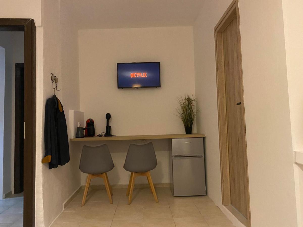Popi'S Apartment Goniai Екстер'єр фото